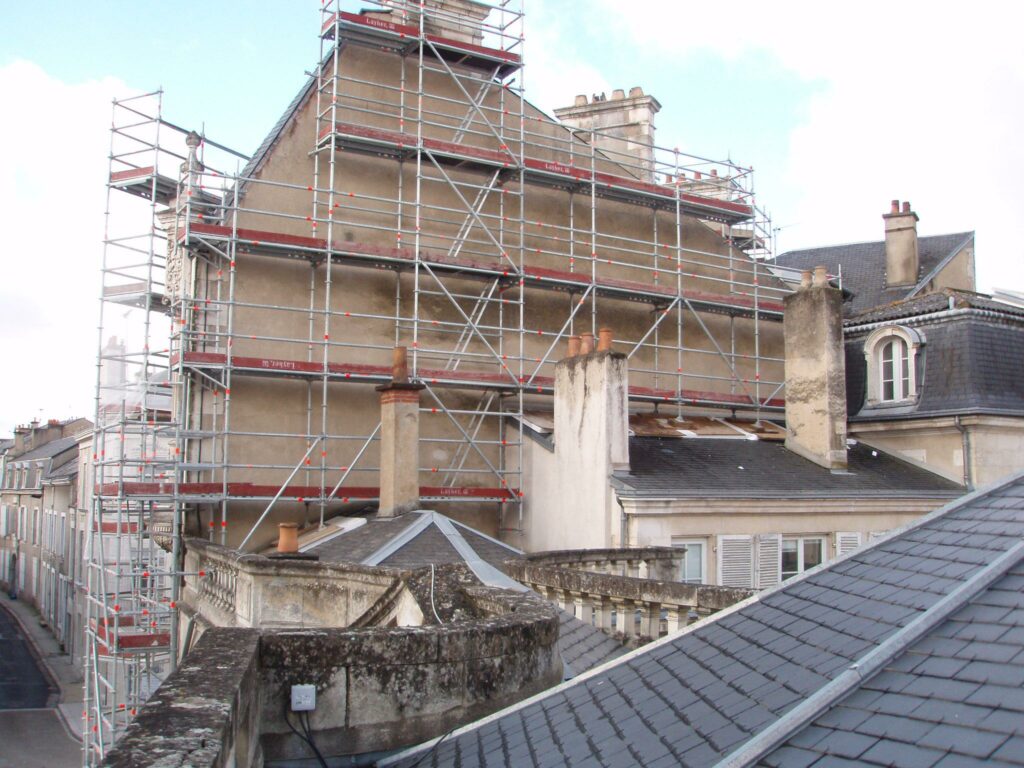 Echafaudages pour Restauration Façades et cheminées 3